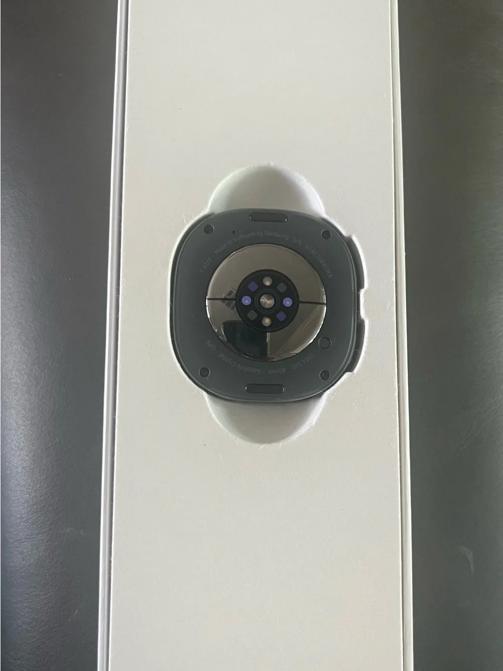 NIB Samsung Dark Gray Round Smartwatch with Silicone Band